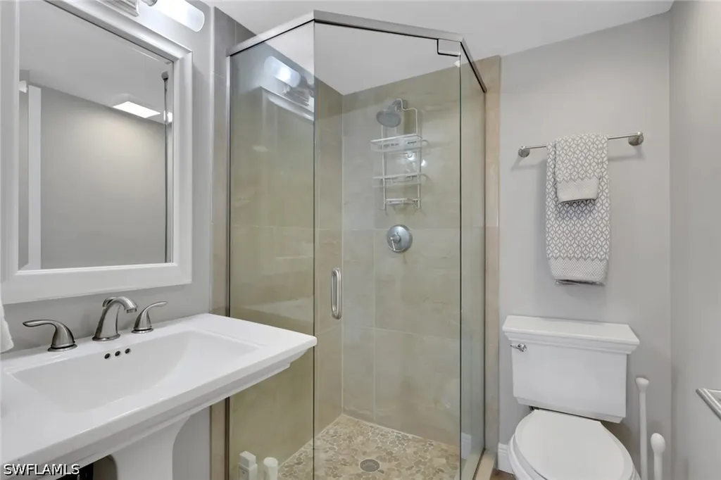 638 7th Avenue S Naples FL 34102
