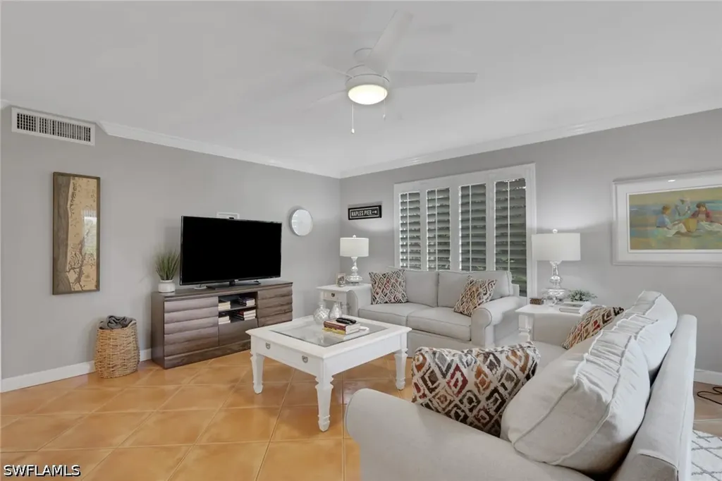 638 7th Avenue S Naples FL 34102