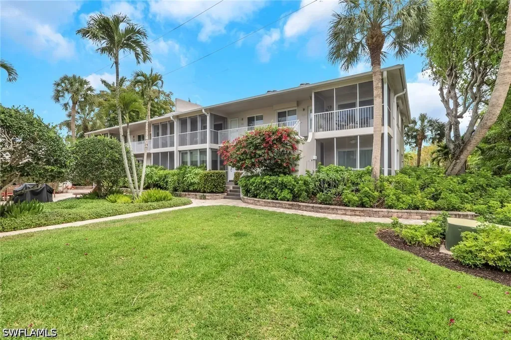 638 7th Avenue S Naples FL 34102