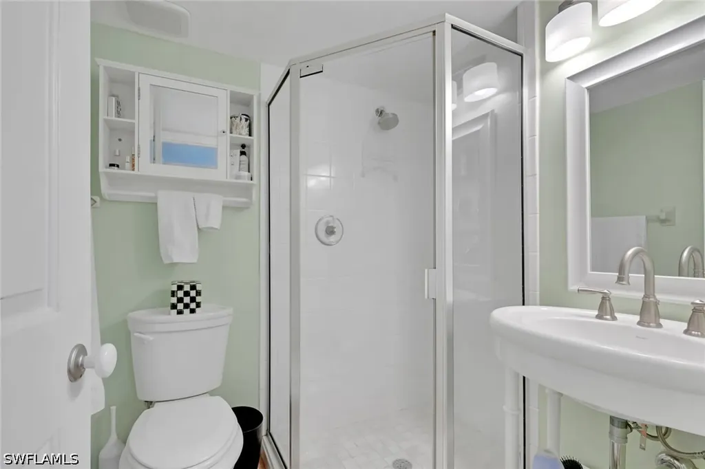 638 7th Avenue S Naples FL 34102