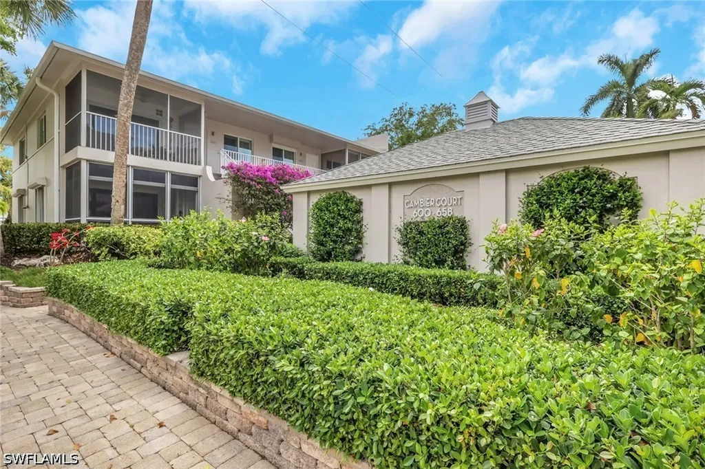 638 7th Avenue S Naples FL 34102