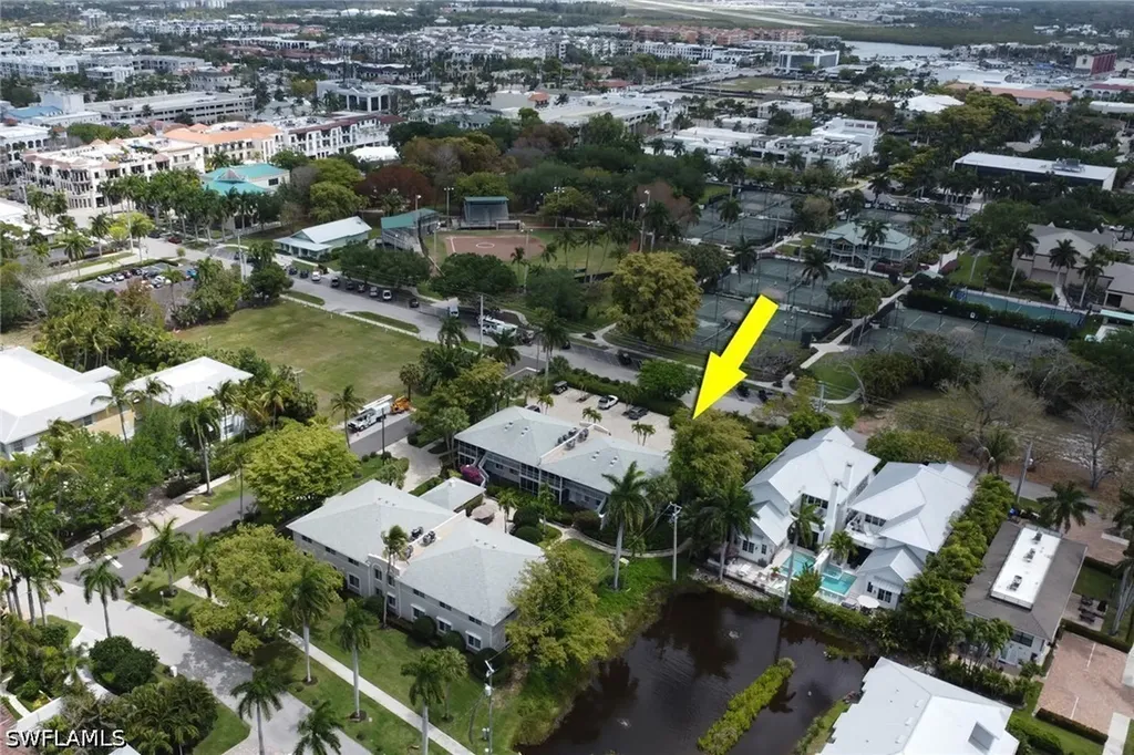 638 7th Avenue S Naples FL 34102