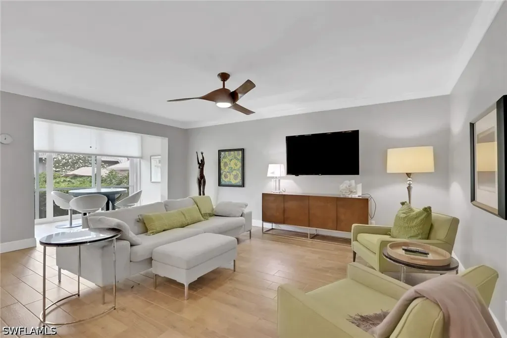 638 7th Avenue S Naples FL 34102
