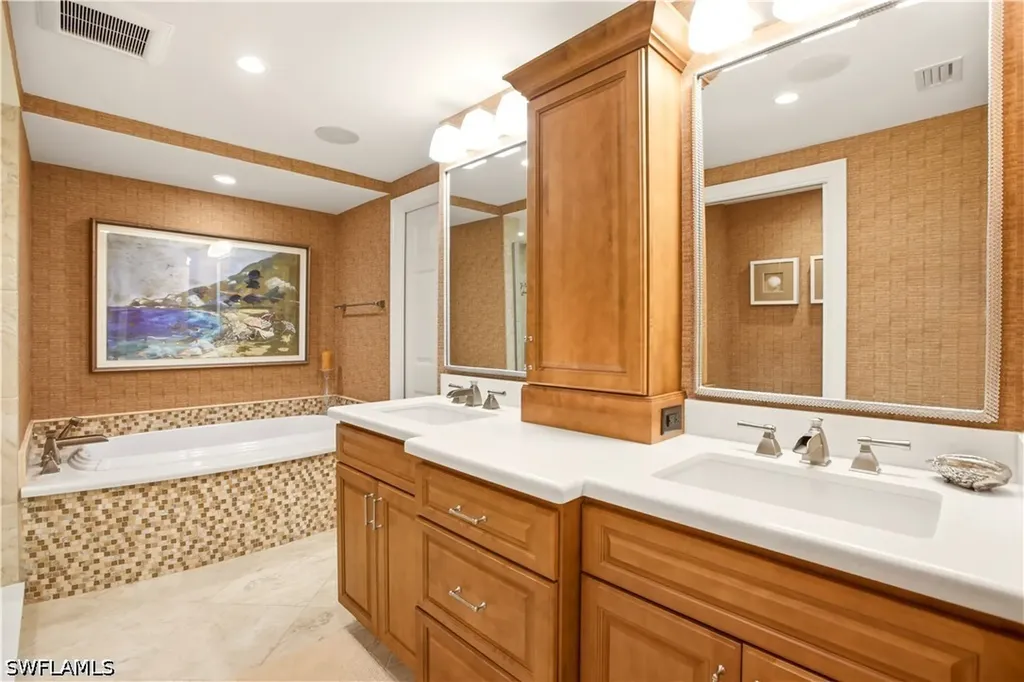 3377 Gulf Shore Boulevard N Naples FL 34103