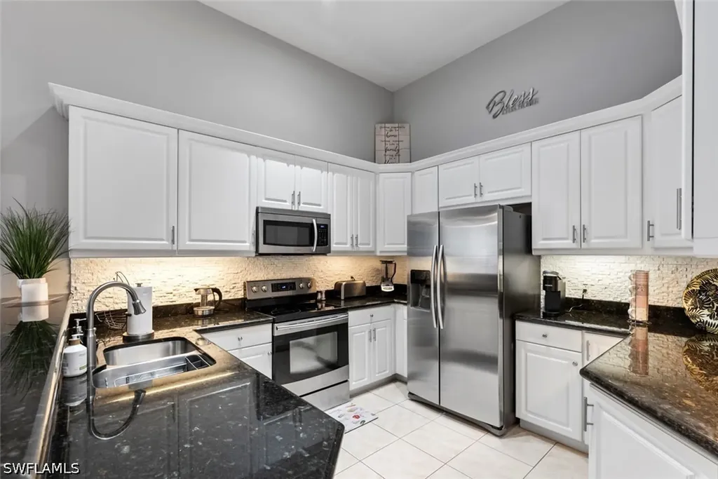 6051 Shallows Way Naples FL 34109
