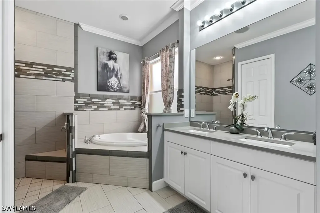 6051 Shallows Way Naples FL 34109