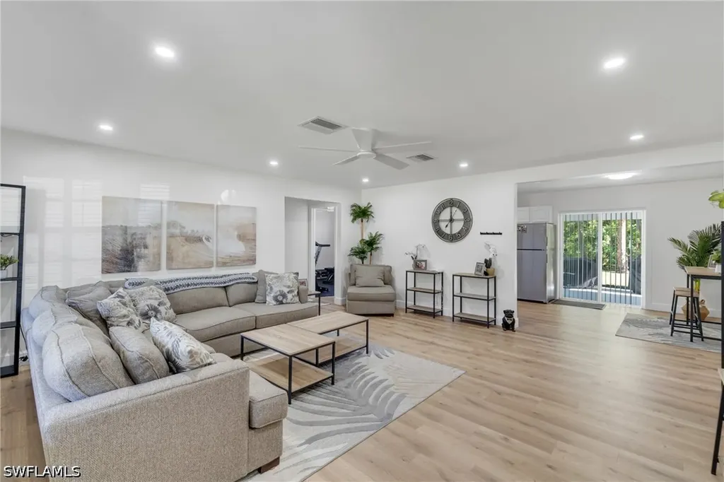 440 6th Avenue Labelle FL 33935