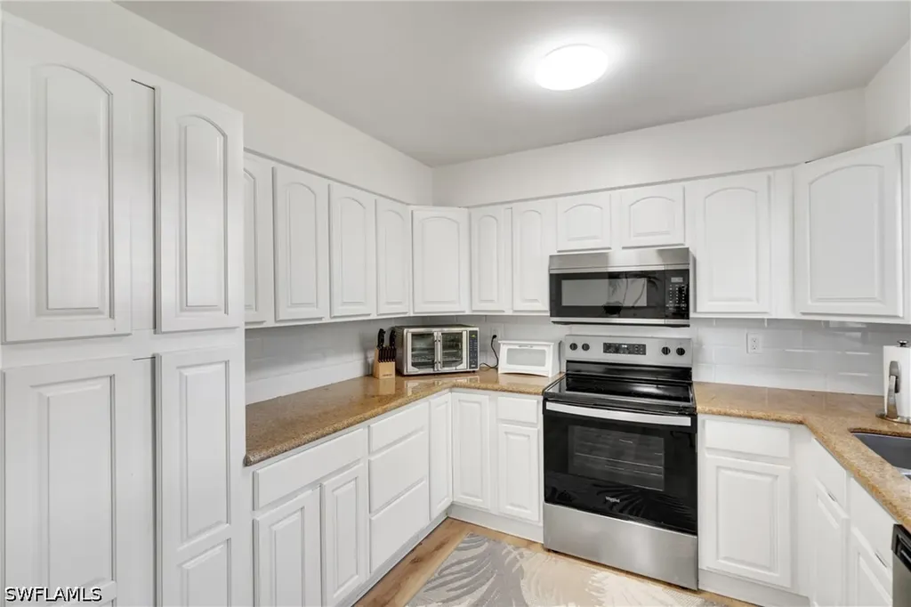 440 6th Avenue Labelle FL 33935