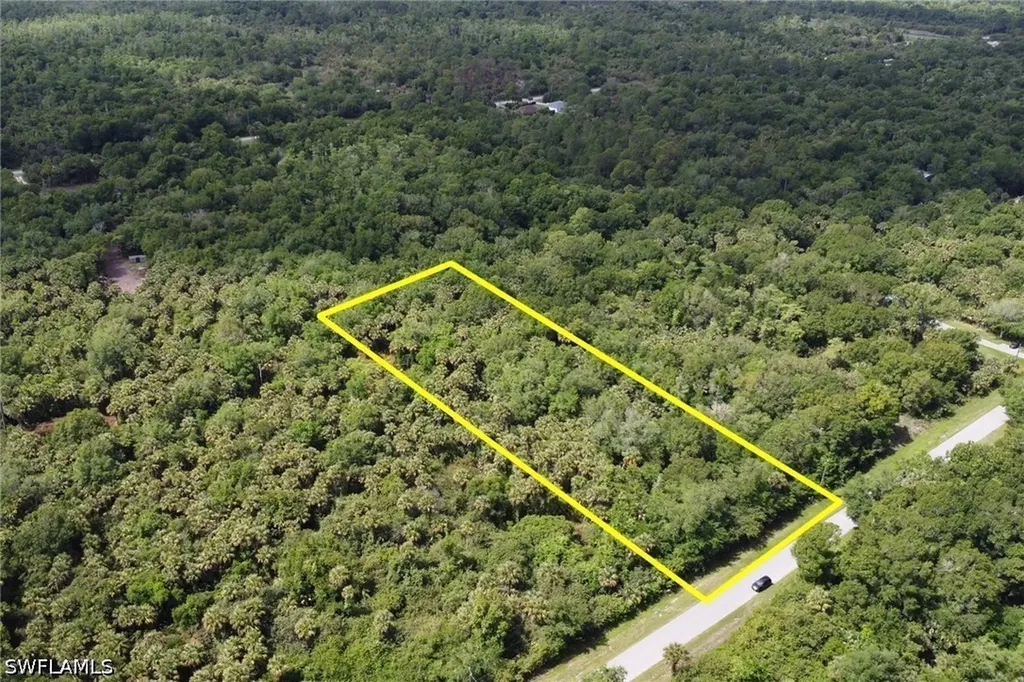Xxx 32nd Avenue SE Naples FL 34117