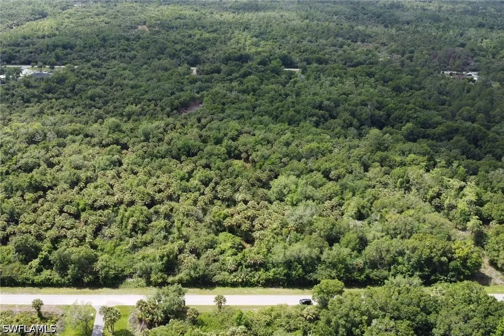 Xxx 32nd Avenue SE Naples FL 34117