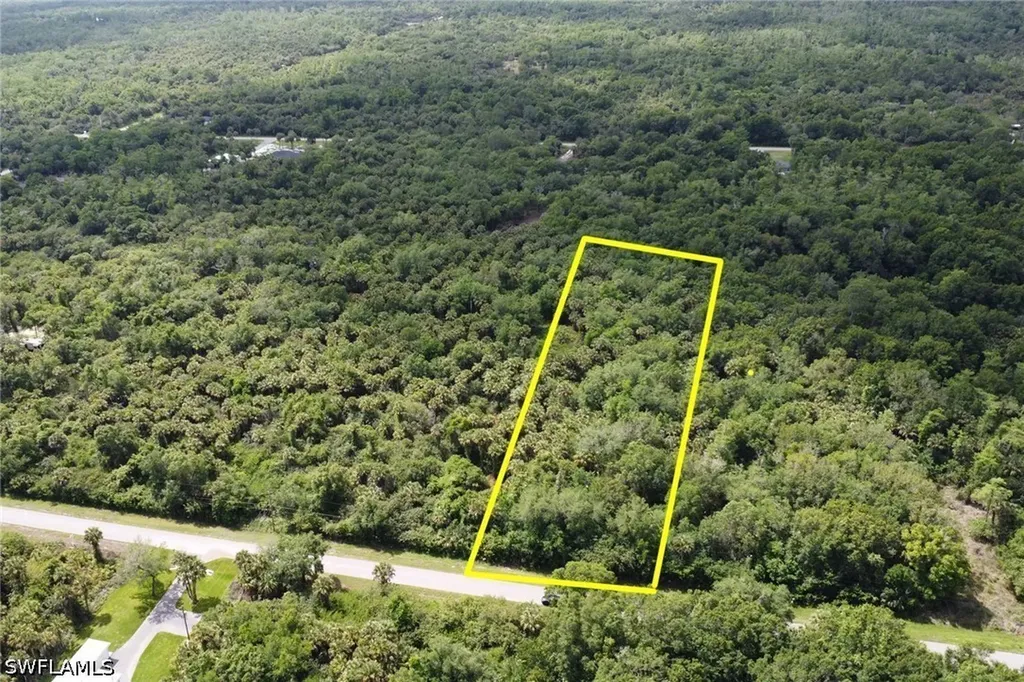 Xxx 32nd Avenue SE Naples FL 34117