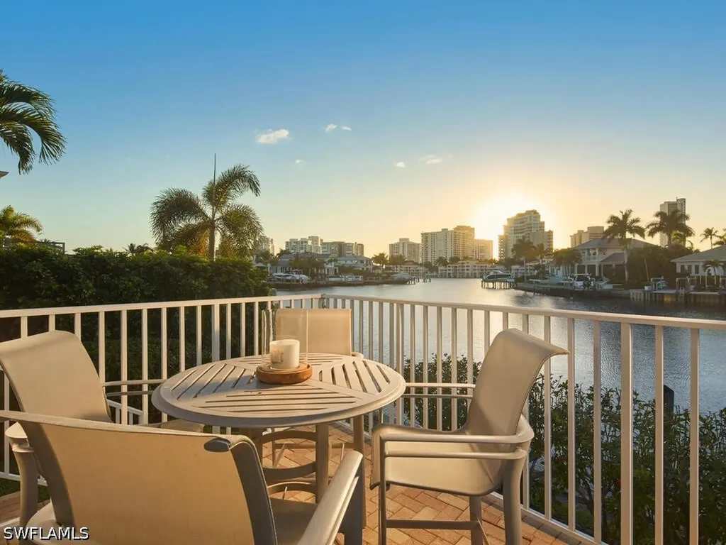 4419 Crayton Road Naples FL 34103