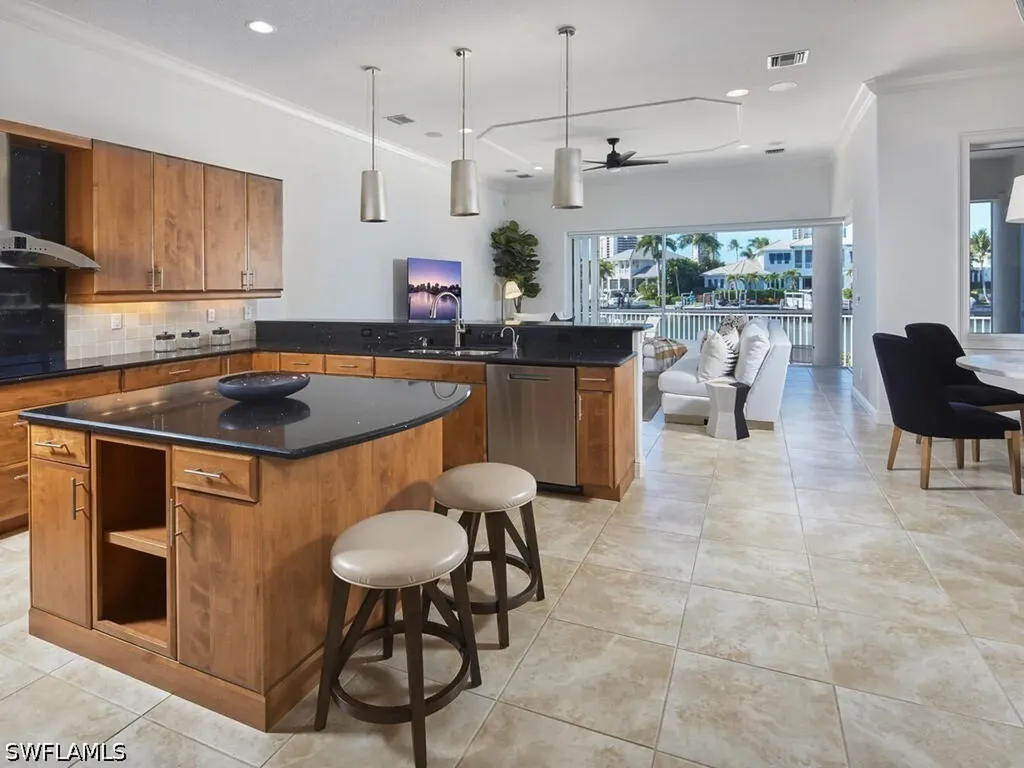 4419 Crayton Road Naples FL 34103