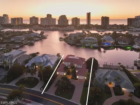 4419 Crayton Road Naples FL 34103