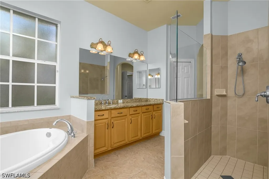 9750 Wilshire Lakes Boulevard Naples FL 34109