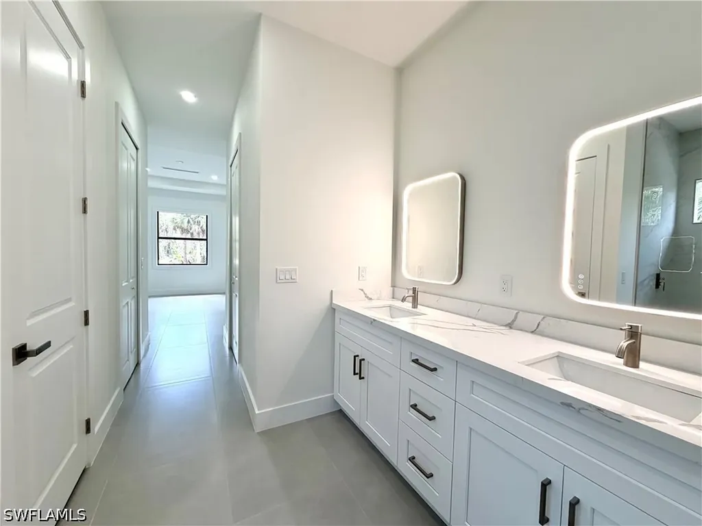4283 10th Street NE Naples FL 34120