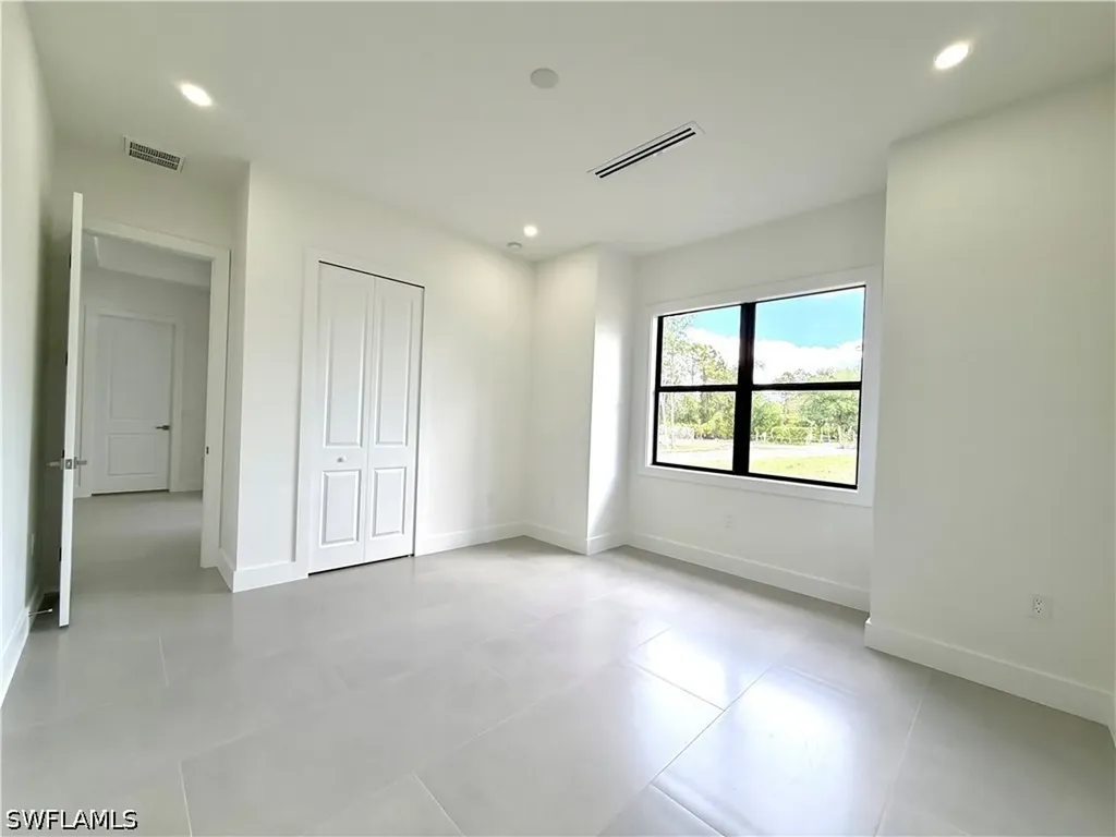 4283 10th Street NE Naples FL 34120