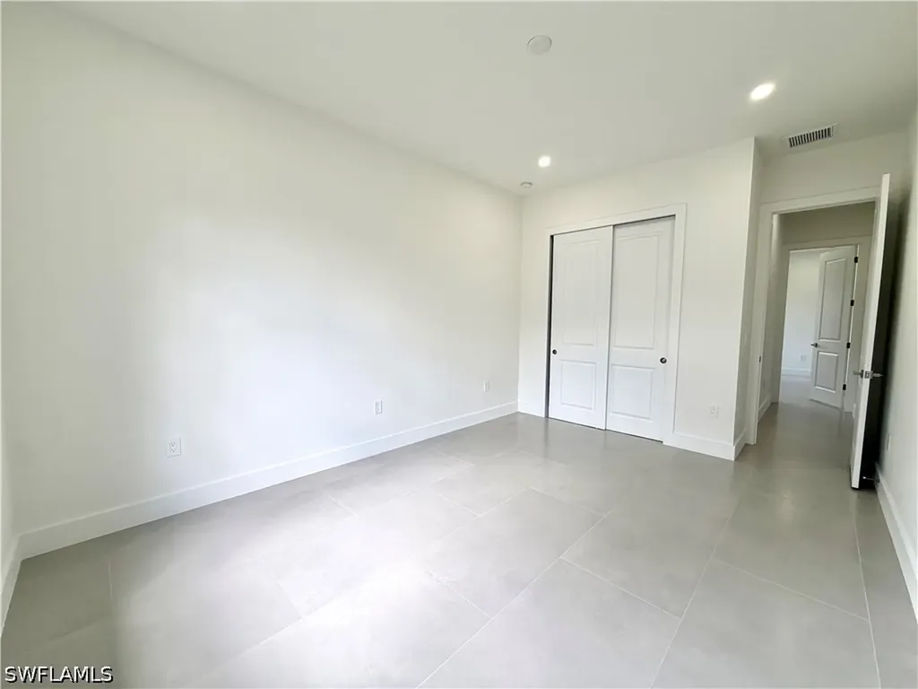 4283 10th Street NE Naples FL 34120