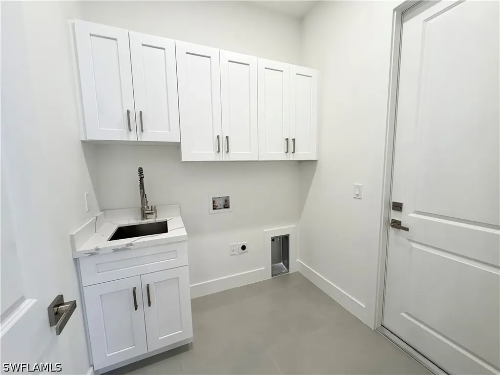 4283 10th Street NE Naples FL 34120