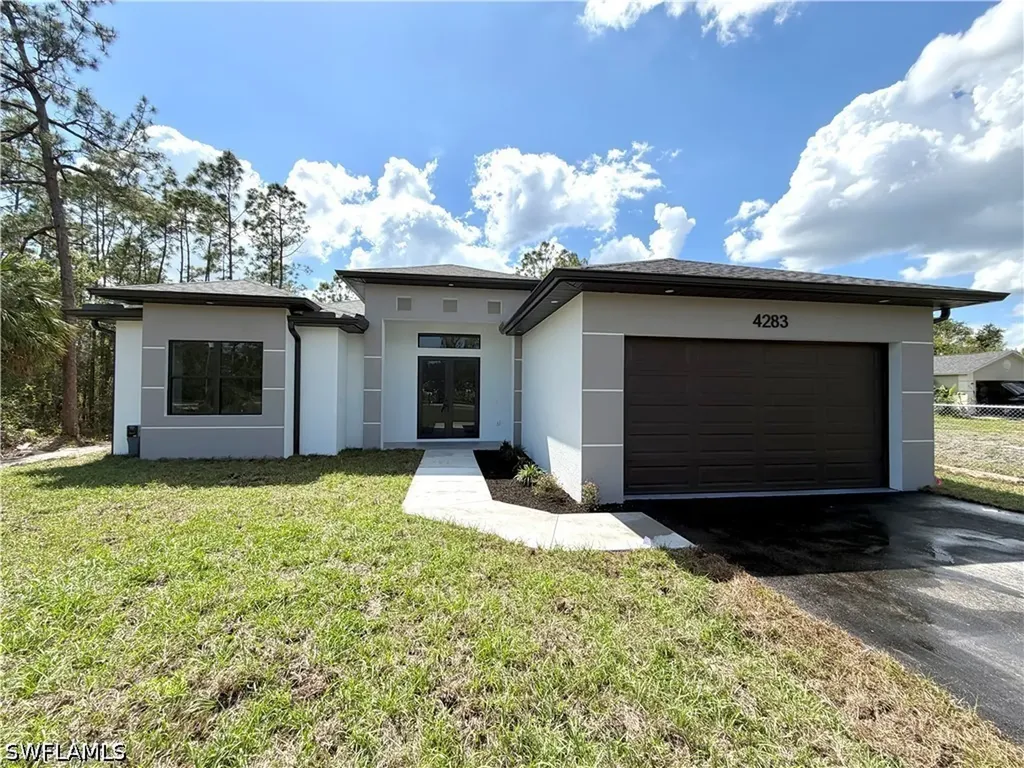 4283 10th Street NE Naples FL 34120