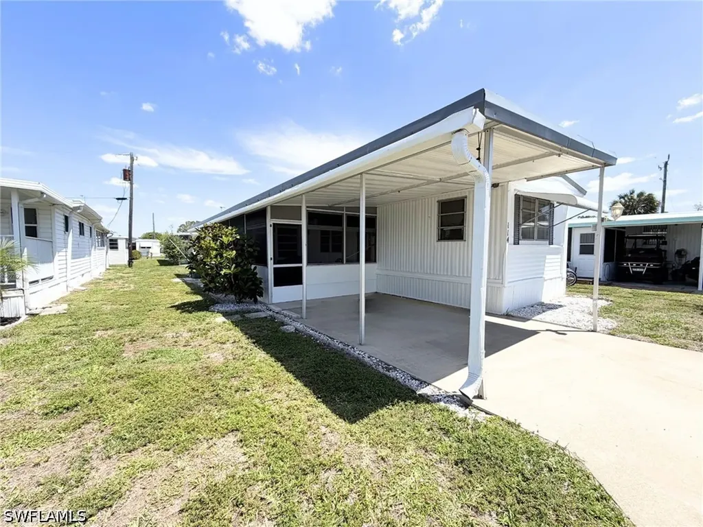 114 Rose Lane Naples FL 34114