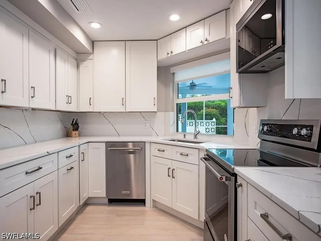 4856 Crayton Road Naples FL 34103