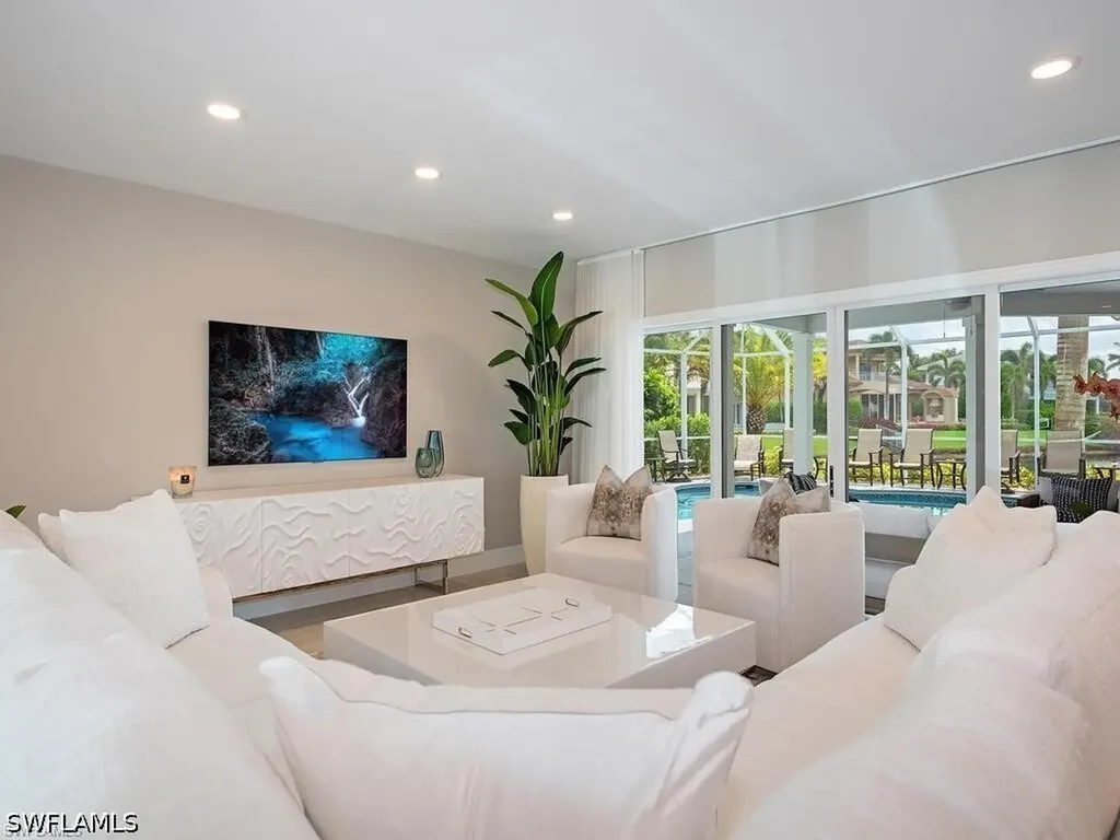 4856 Crayton Road Naples FL 34103
