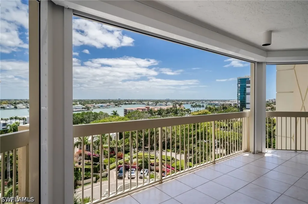 4021 Gulf Shore Boulevard N Naples FL 34103