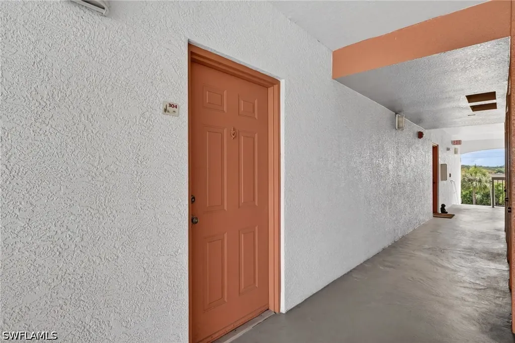 6481 Aragon Way Fort Myers FL 33966