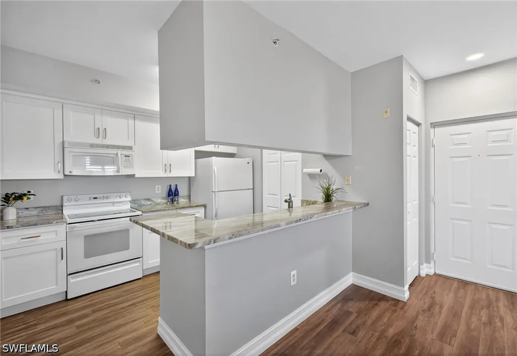 6481 Aragon Way Fort Myers FL 33966