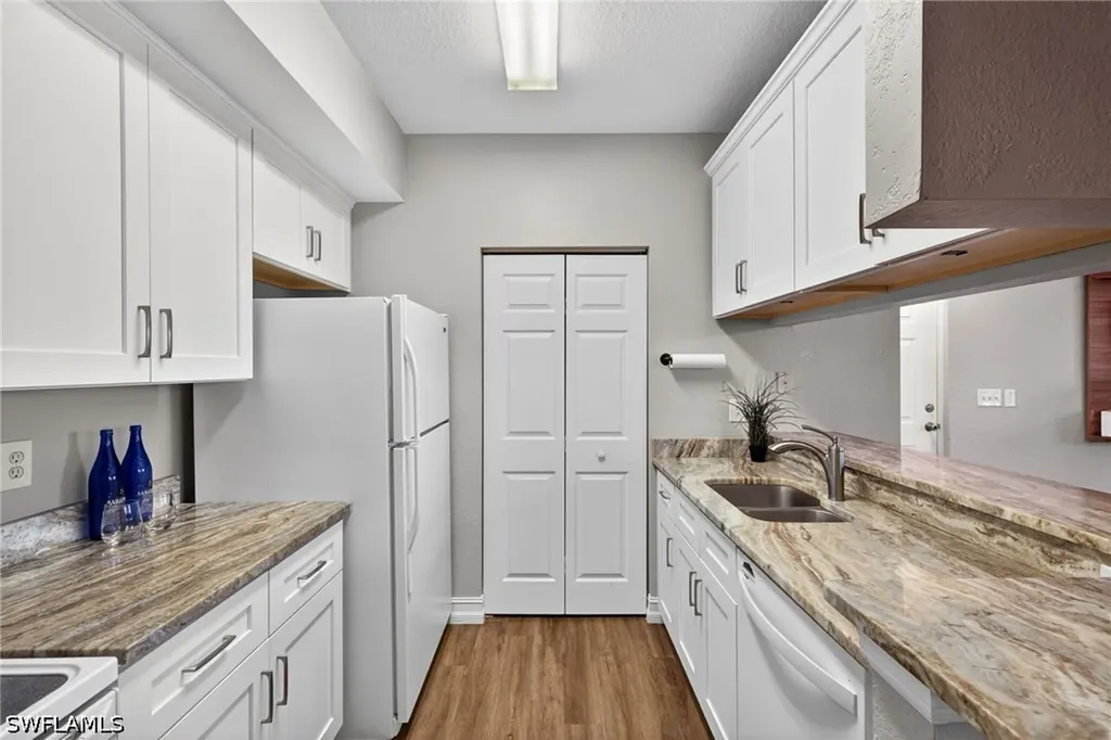 6481 Aragon Way Fort Myers FL 33966