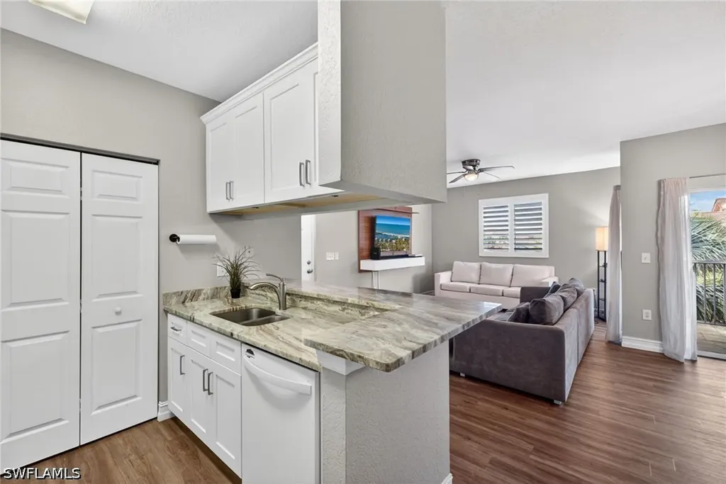 6481 Aragon Way Fort Myers FL 33966