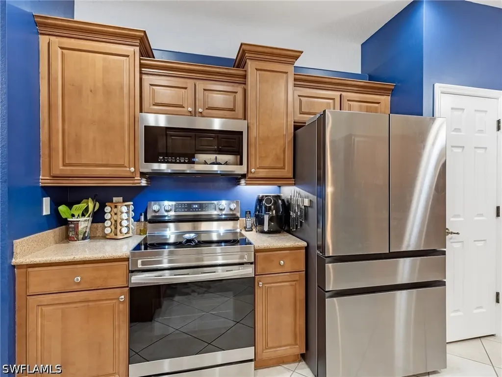 20026 Larino Loop Estero FL 33928
