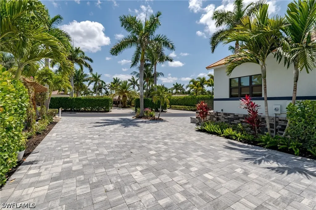 13617 Snapper Lane Naples FL 34114
