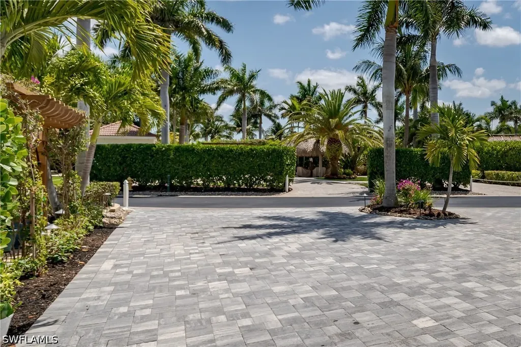 13617 Snapper Lane Naples FL 34114