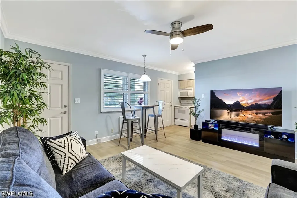 Marco Island FL, 130 N Collier Boulevard, Unit A7