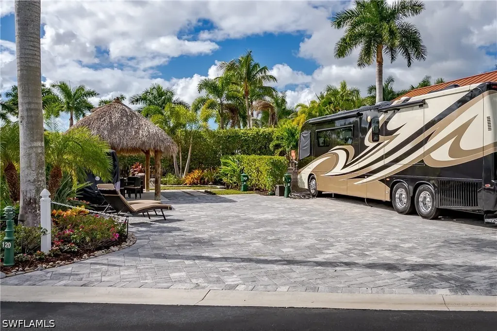 13609 Snapper Lane Naples FL 34114