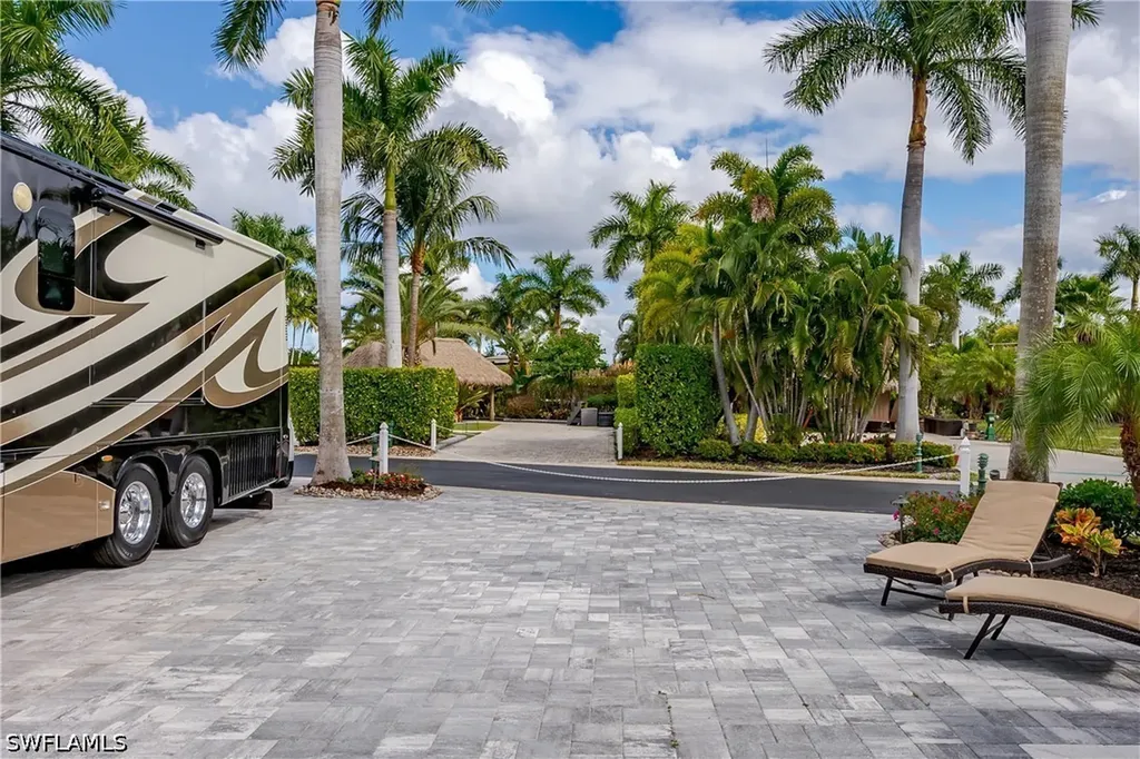 13609 Snapper Lane Naples FL 34114