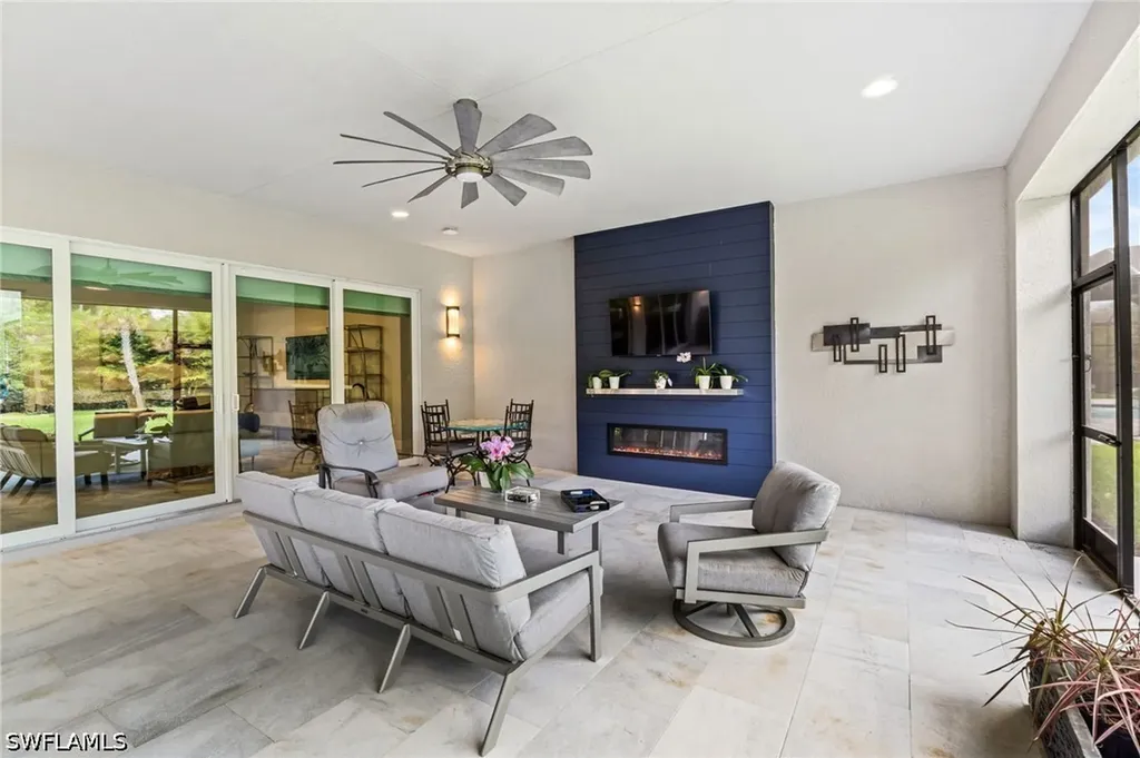 12033 Azalea Way Naples FL 34120