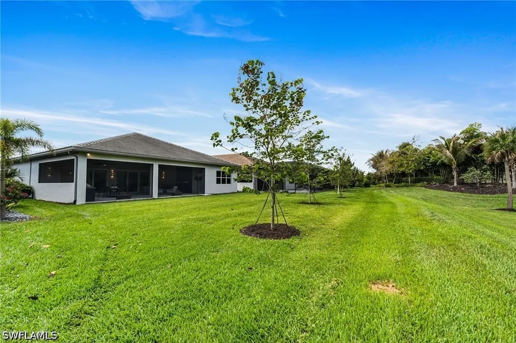 12033 Azalea Way Naples FL 34120
