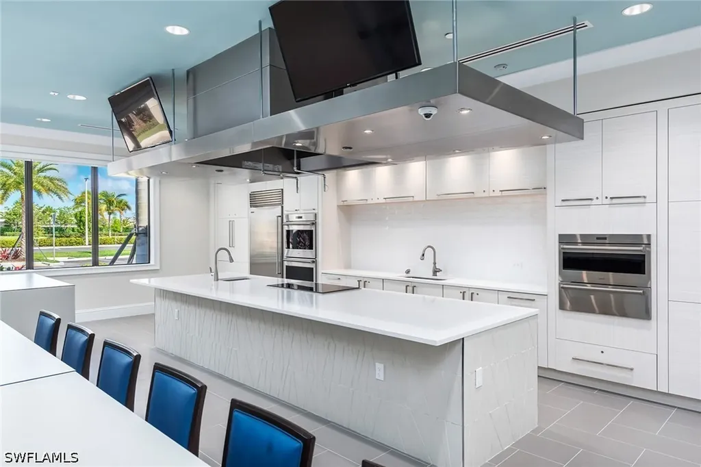 12033 Azalea Way Naples FL 34120
