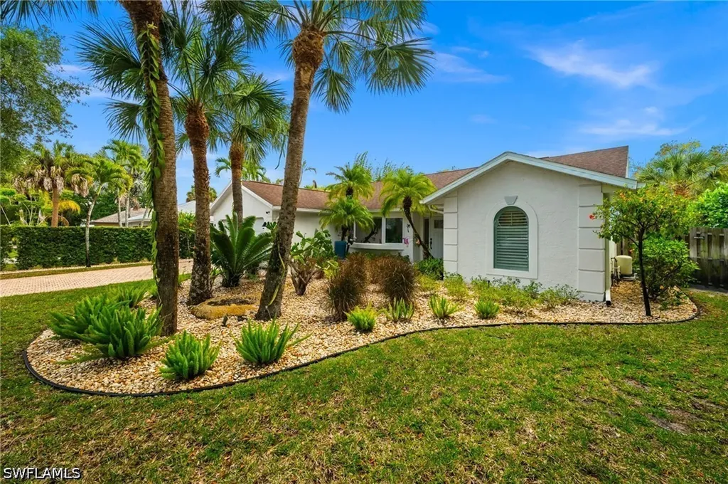 2476 River Reach Drive Naples FL 34104
