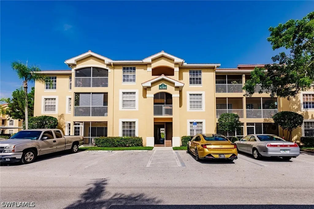 4700 Saint Croix Lane Naples FL 34109