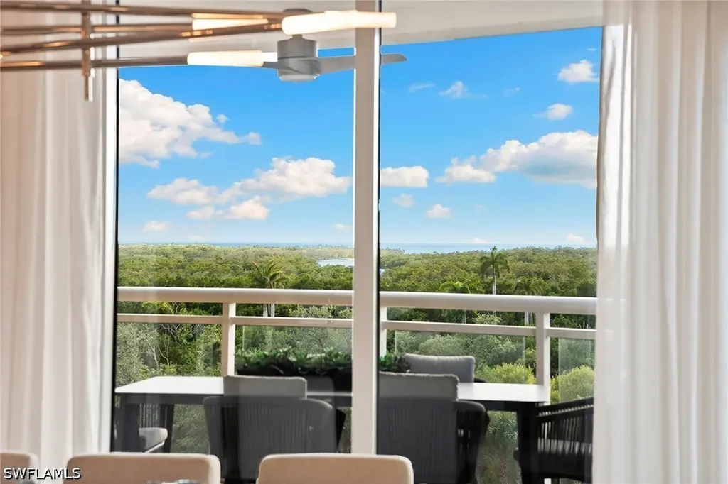 13915 Old Coast Road Naples FL 34110