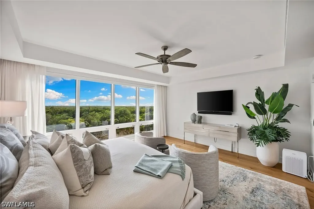 13915 Old Coast Road Naples FL 34110