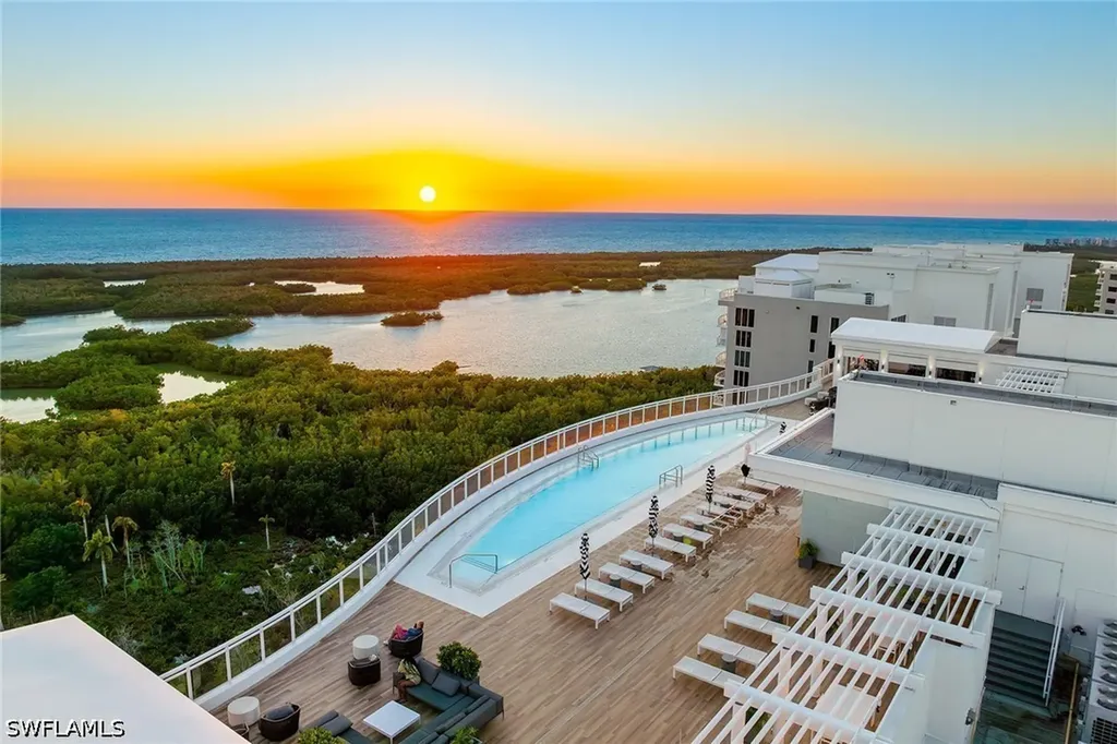13915 Old Coast Road Naples FL 34110