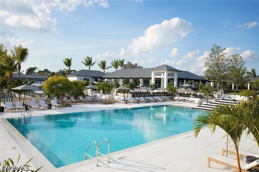 13915 Old Coast Road Naples FL 34110