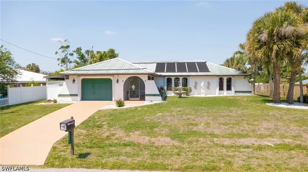 2401 Lakeview Drive Lehigh Acres FL 33936
