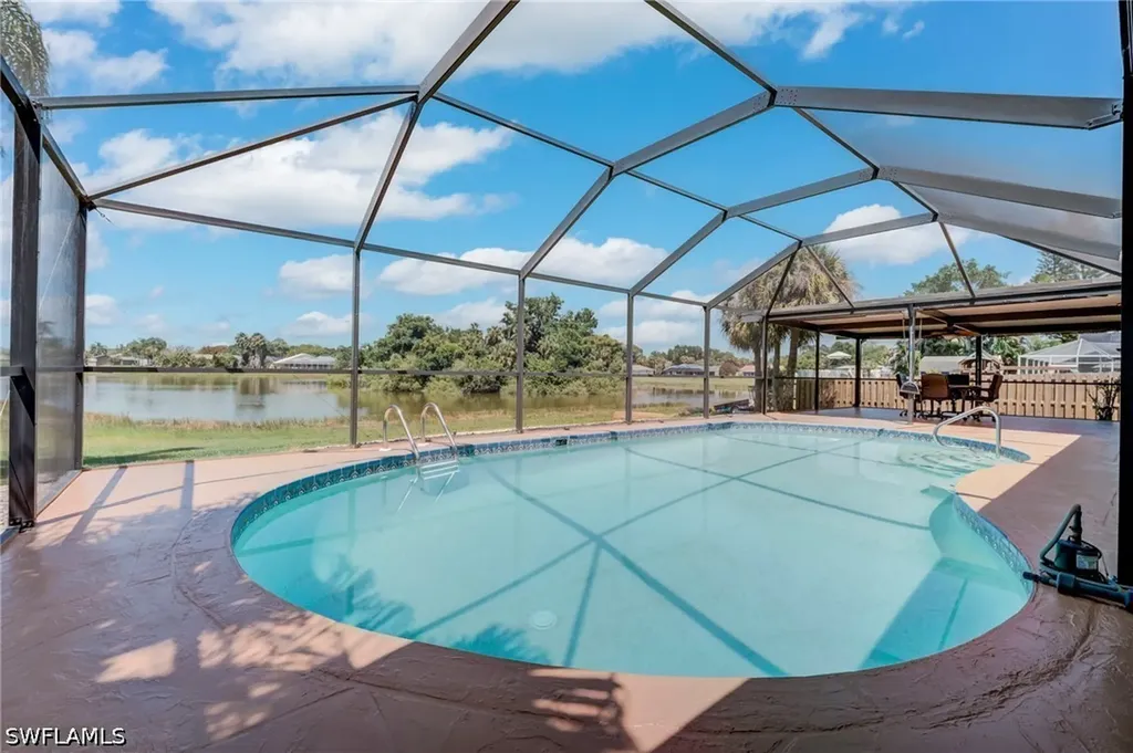 2401 Lakeview Drive Lehigh Acres FL 33936