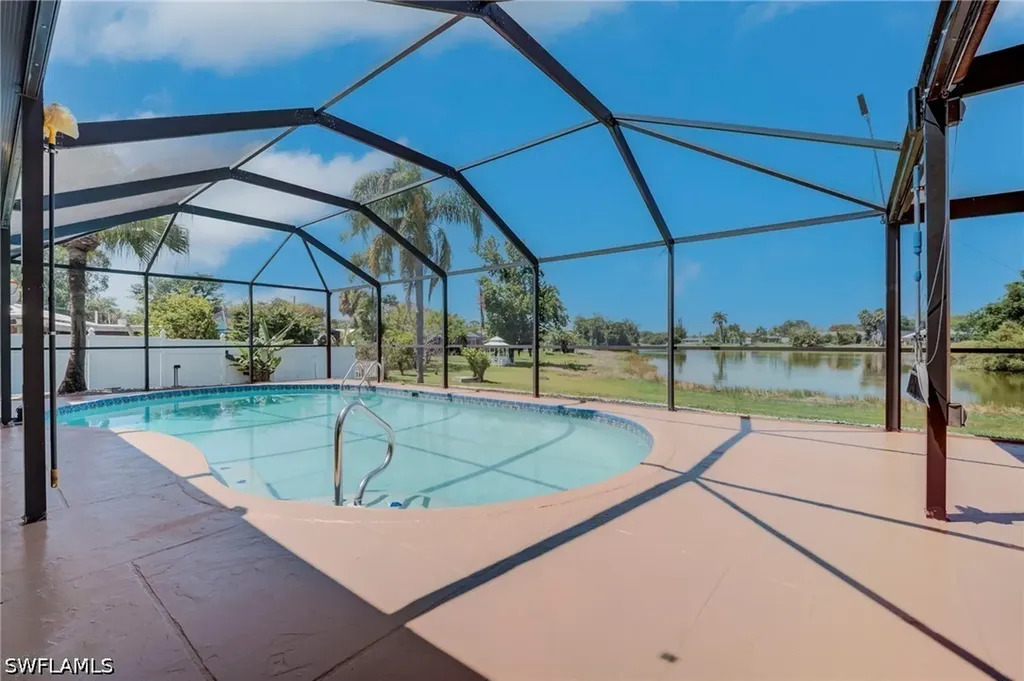 2401 Lakeview Drive Lehigh Acres FL 33936